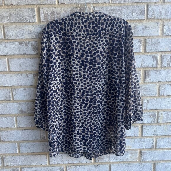 Banana Republic 3/4 Sleeve Button Front Round Neck Geo Sheer Blouse Size L. - Picture 3 of 10